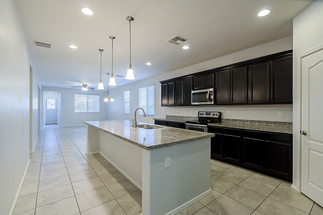 41272 W Rio Bravo Dr #1 - Photo 4 of 19