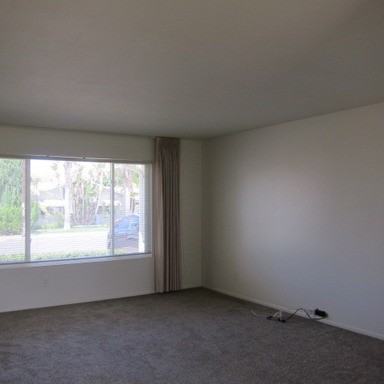 3419 Mt Aachen Ave - Photo 3 of 12