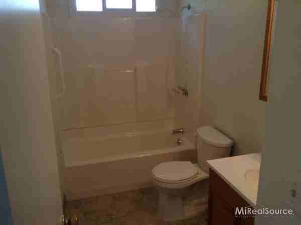 34264 Genereaux St - Photo 2 of 10
