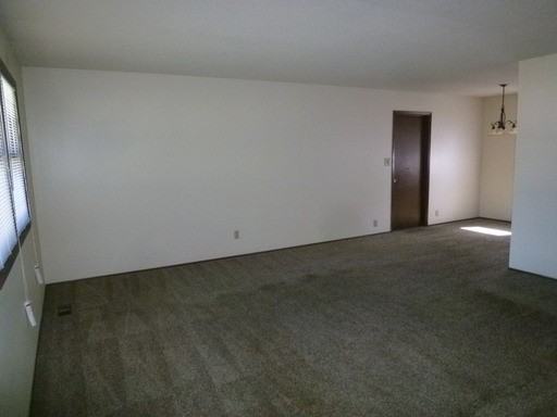 7635 N 42nd 1/2 St - Photo 3 of 10