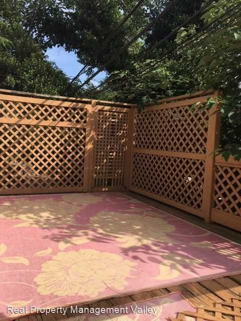 110 1/2 Stockton St - Photo 3 of 15