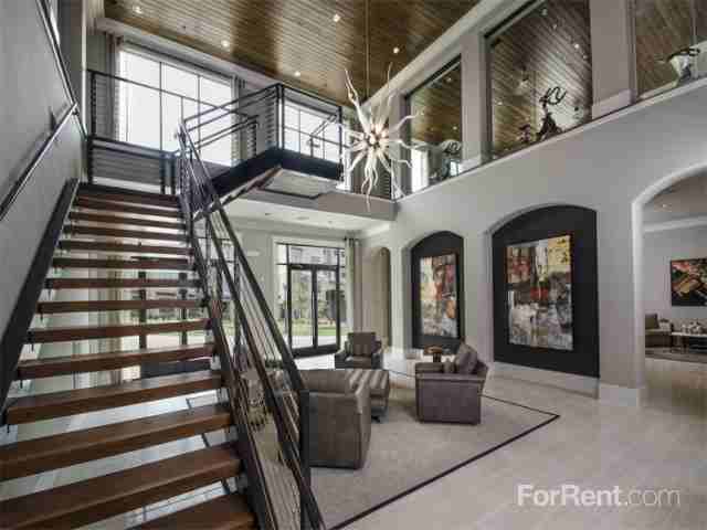 Heights at Park Row - Photo 2 of 11