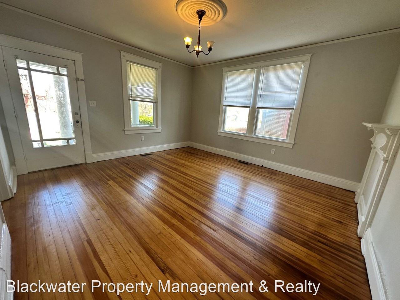 3301 Campbell Ave. - Photo 3 of 8