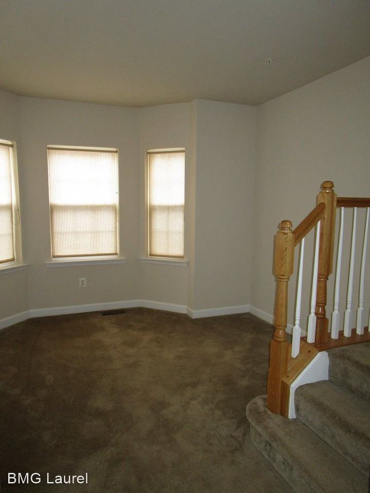 5507 Hartfield Ave - Photo 3 of 19