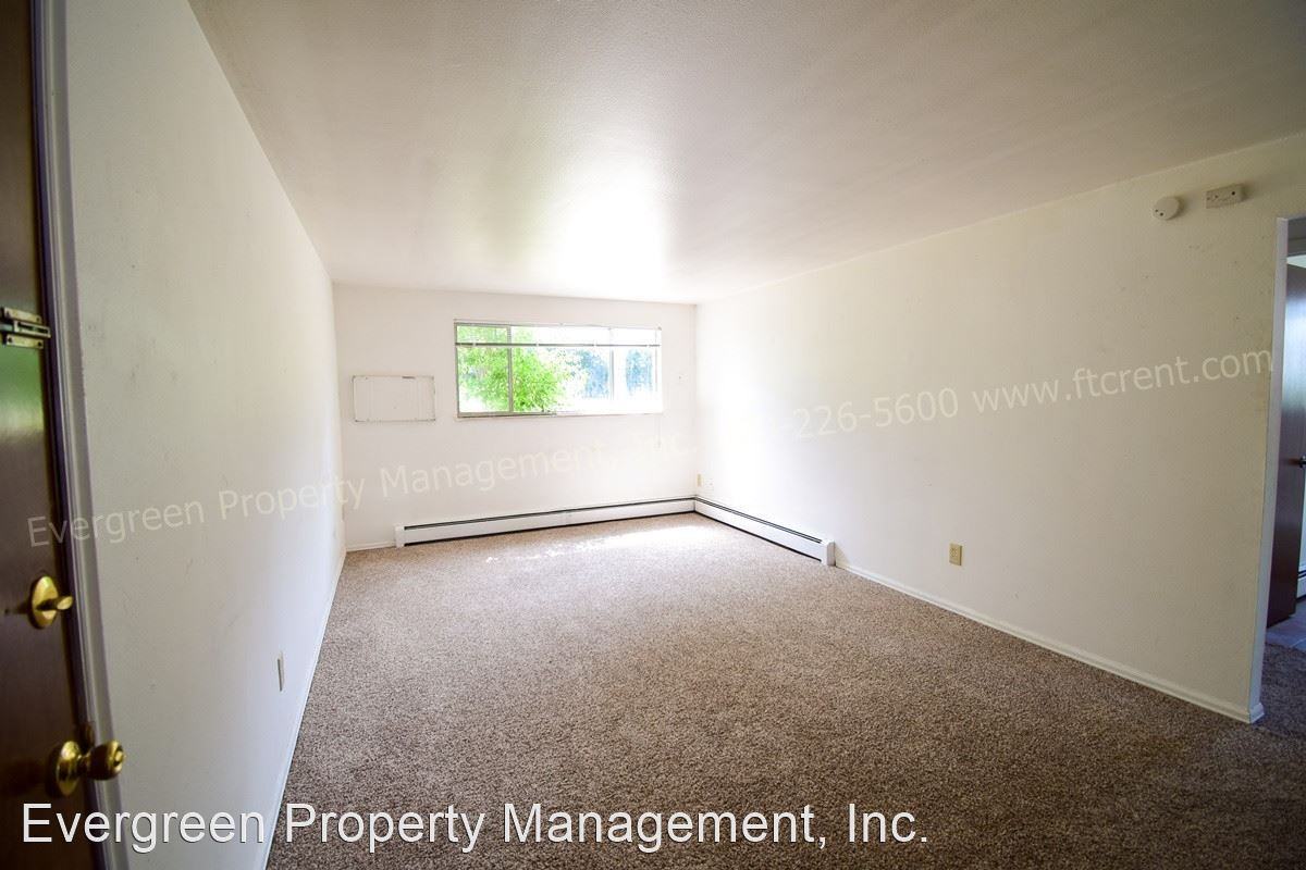 1724 Larch St - Photo 3 of 13