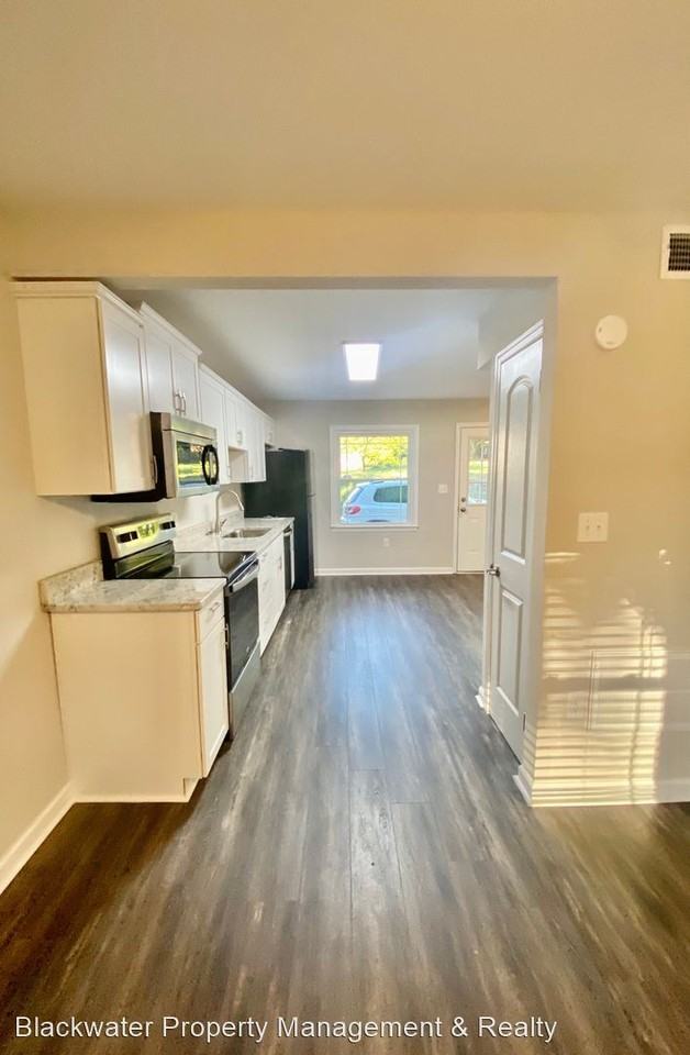 706 Grove St. - Photo 3 of 8