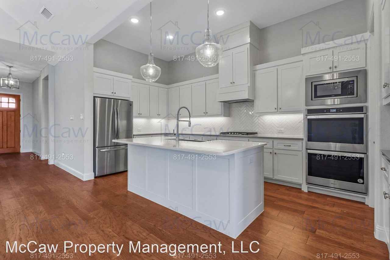 11212 Dusty Trail Ct - Photo 3 of 43