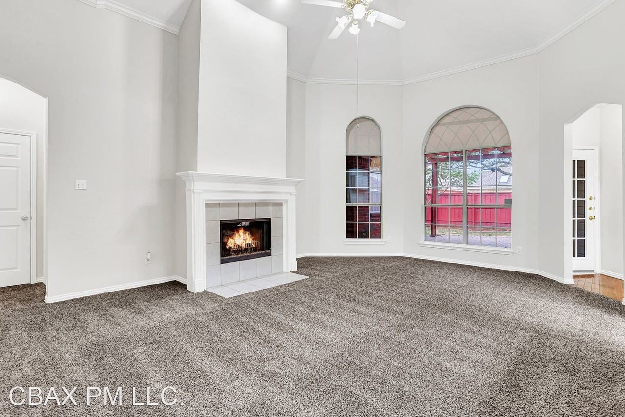 1205 Sonoma Dr - Photo 2 of 20