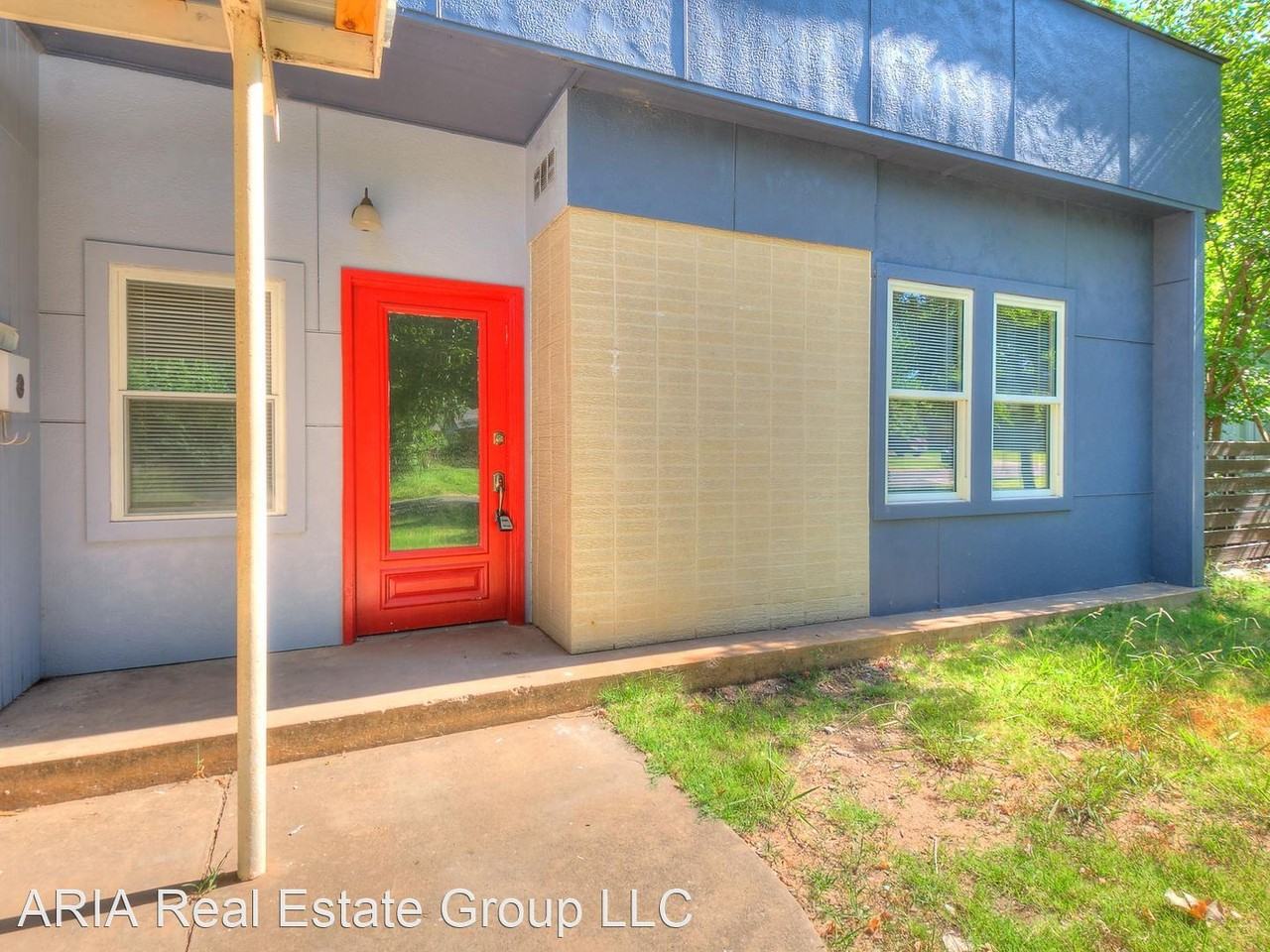 1025 Parsons St - Photo 3 of 29