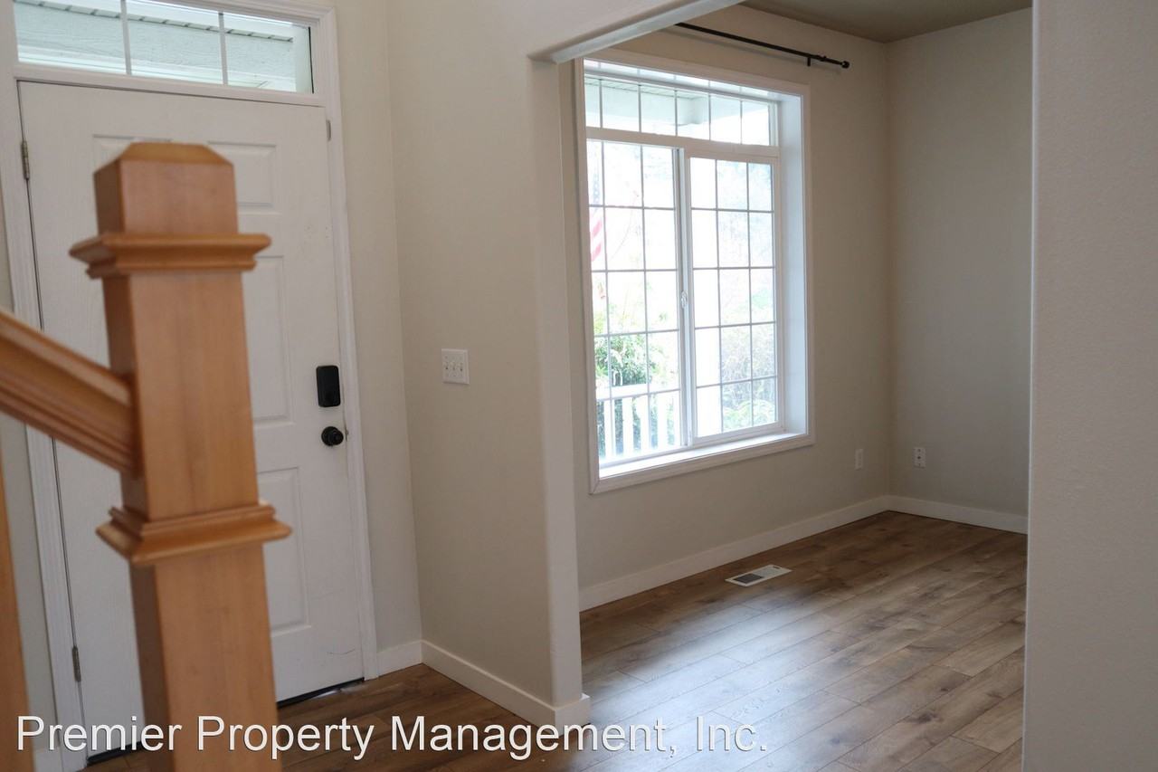 106 E 15th Pl - Photo 3 of 28