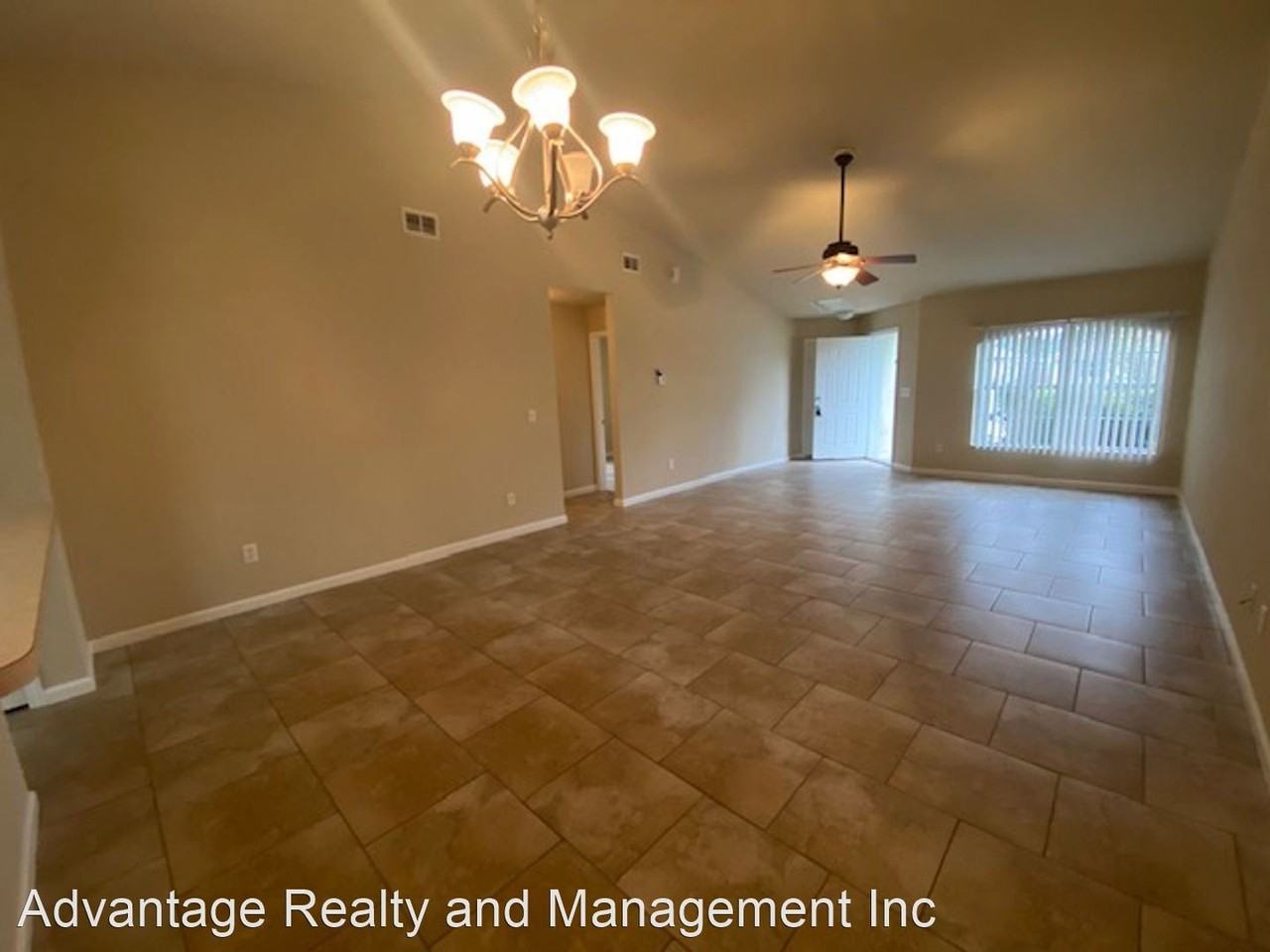 28 Riddle Drive A/B - Photo 2 of 24