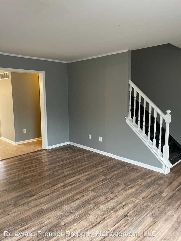 628 Candlestick Ln - Photo 3 of 17