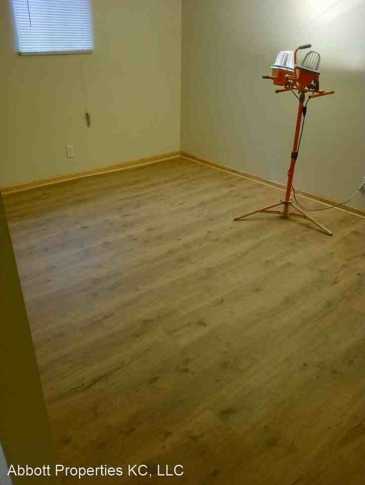 3711 Nw South Dr - Photo 3 of 6