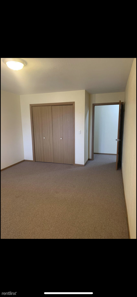 902 Linden St - Photo 3 of 8