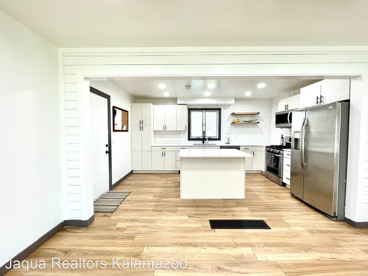 5301/5291 E W Avenue - Photo 2 of 23