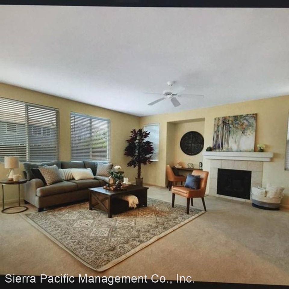 1946 Maverick Dr - Photo 3 of 17