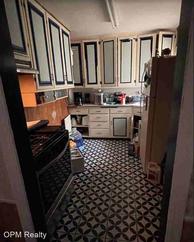 3109 W Park Pl - Photo 2 of 3