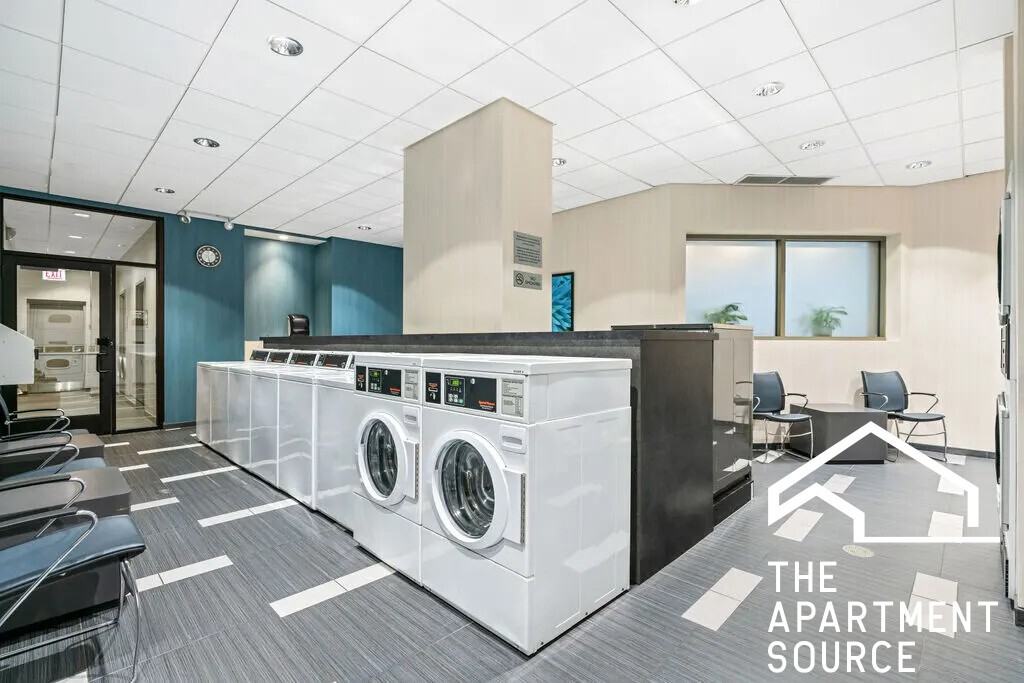 1130 N Dearborn St #0401 - Photo 5 of 27