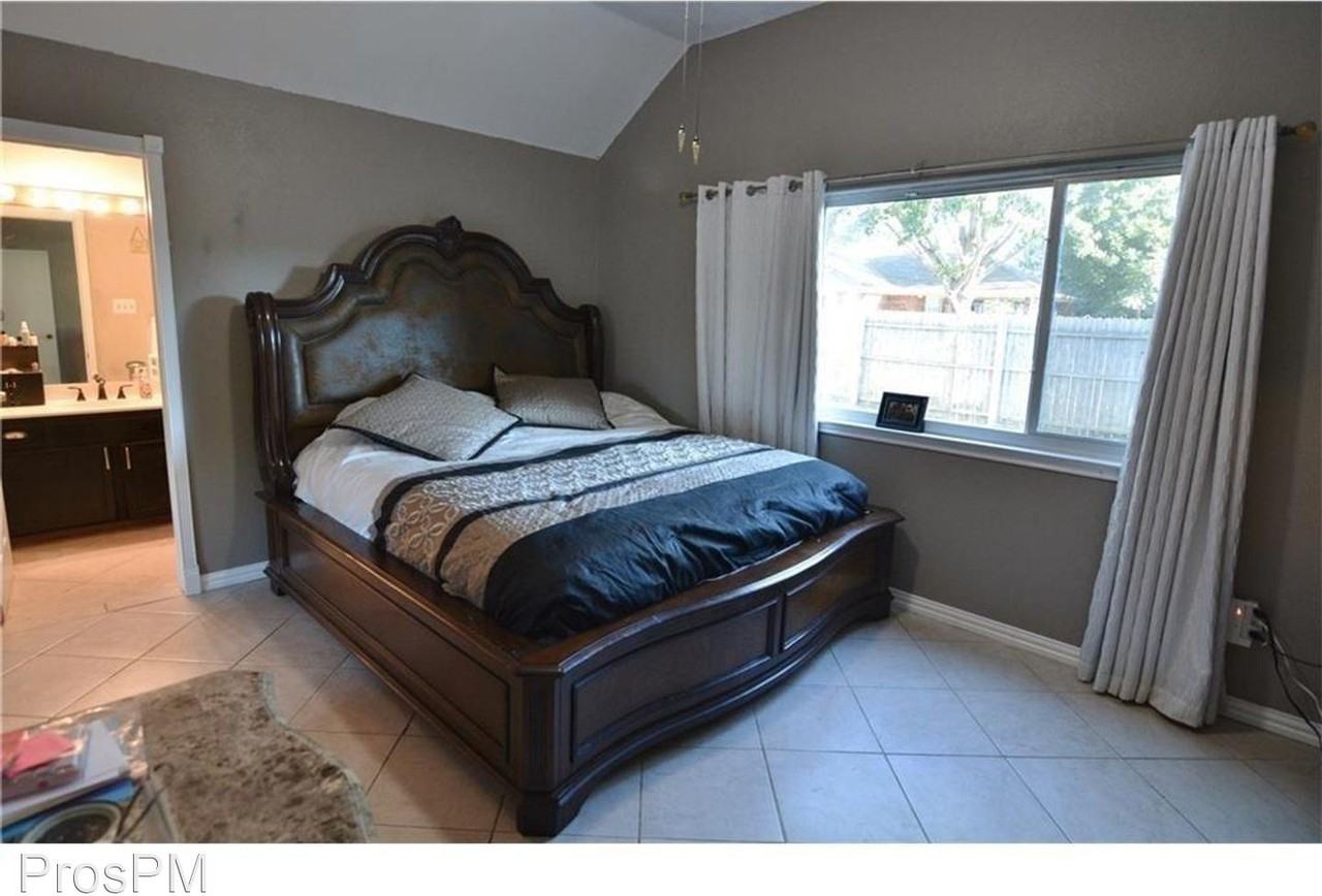 4108 Goodnight Cir - Photo 2 of 33