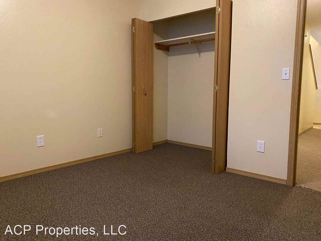 2112 Harris Ave - Photo 3 of 24