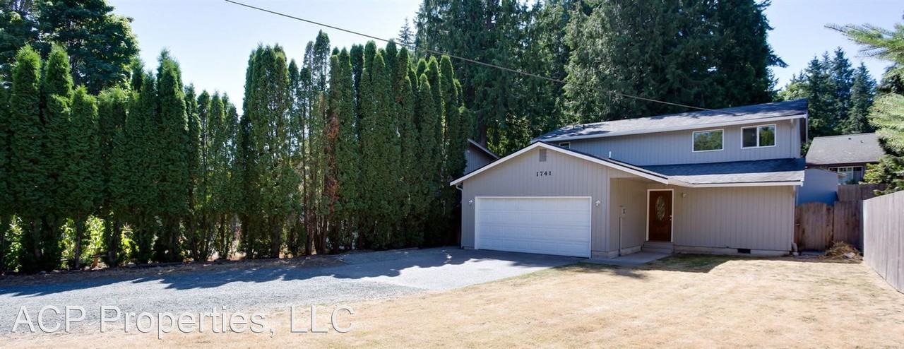1741 Electric Ave - Photo 3 of 36