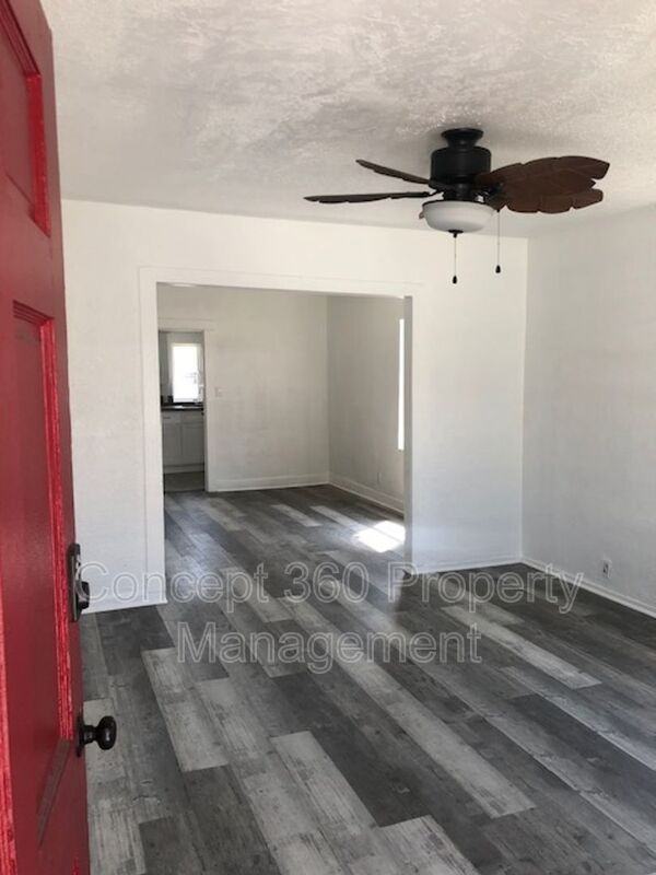 8624 Beach St - Photo 2 of 10
