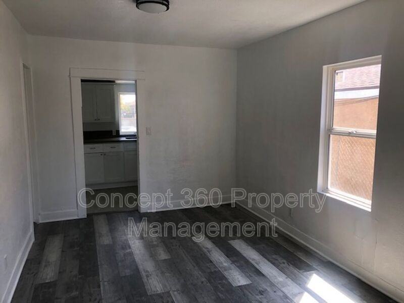 8624 Beach St - Photo 3 of 10