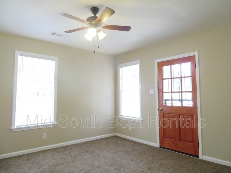 2343 Lowell Ave - Photo 2 of 6