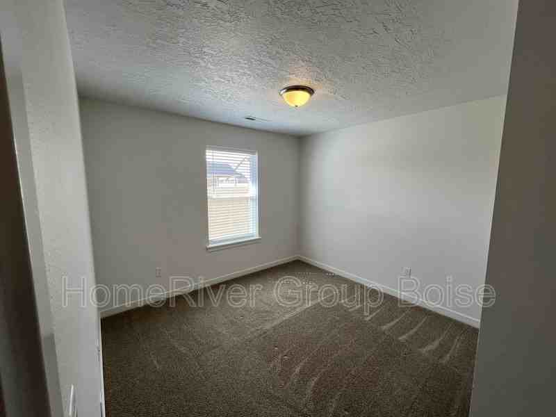 3794 E Berwick Dr - Photo 6 of 14