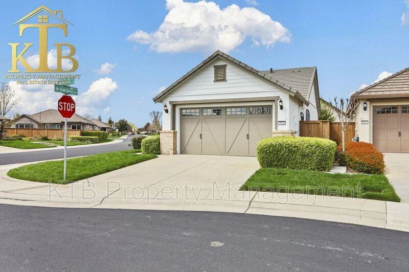 9848 Brierton Ct - Photo 3 of 39
