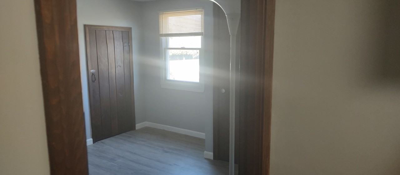 225 Fairwood Dr #2 - Photo 3 of 11