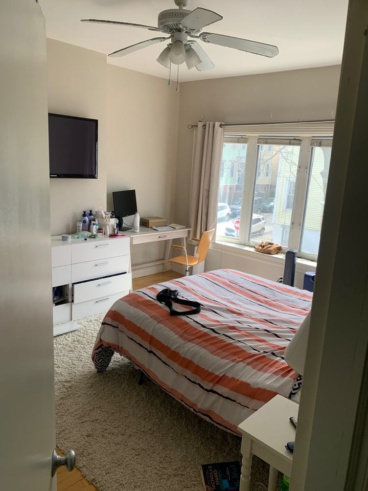 500 E 4th St #2 - Photo 4 of 8