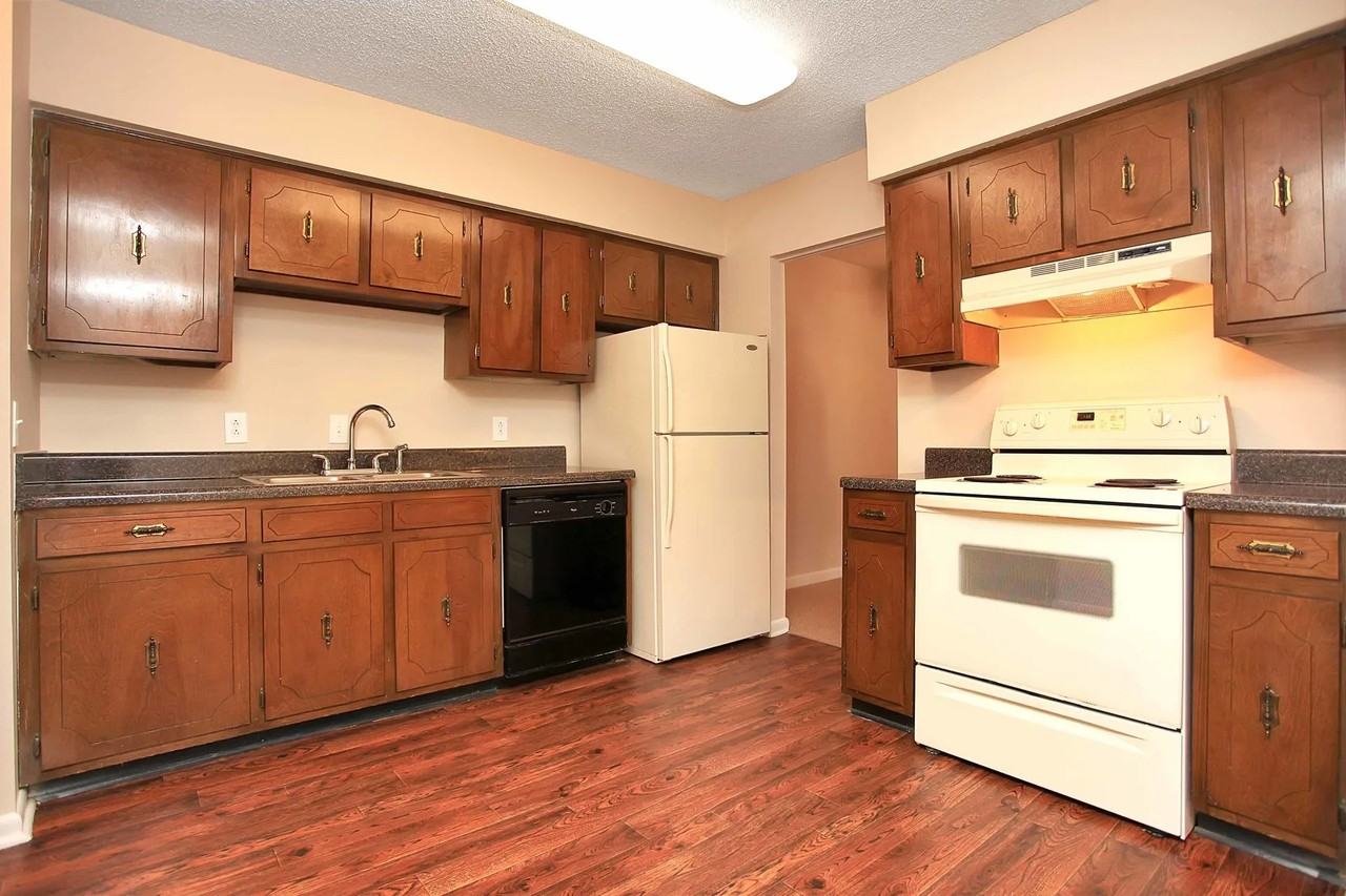 Nottingham Apartments 228 Sanders Ferry Rd, Hendersonville, TN 37075