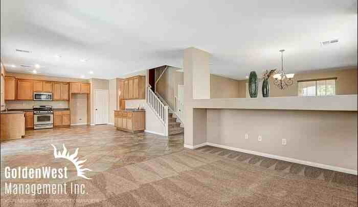 6711 Surfbird St - Photo 2 of 25