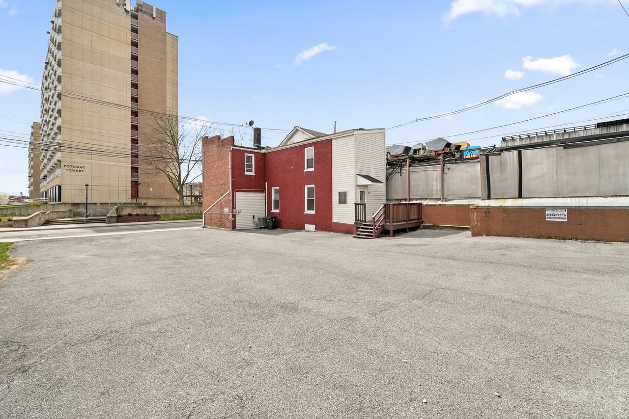 22 W Baltimore St #1 - Photo 6 of 19