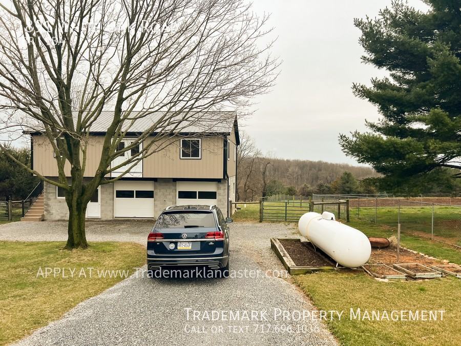 1891 White Oak Rd - Photo 3 of 9