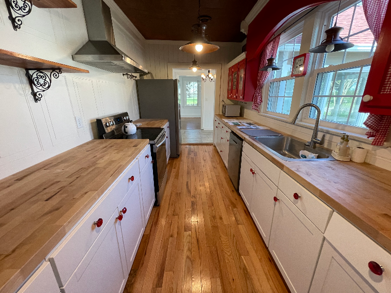 1989 Hampshire Pike - Photo 3 of 31