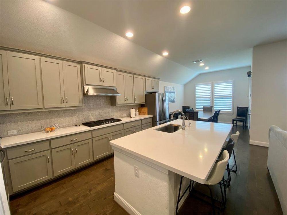 1101 Olympic Ln - Photo 2 of 10
