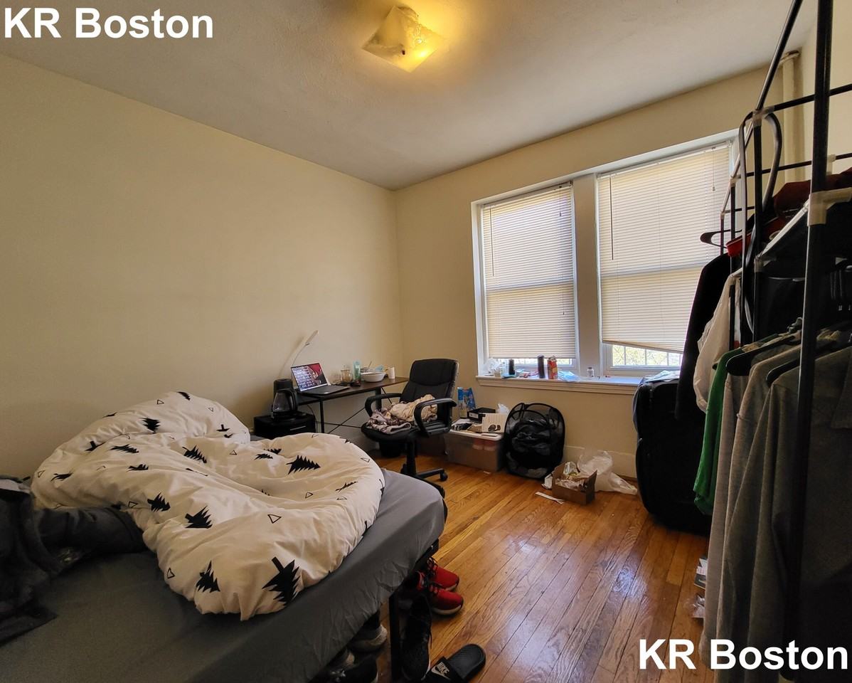 Gordon St. & Commonwealth Ave #8 - Photo 4 of 15