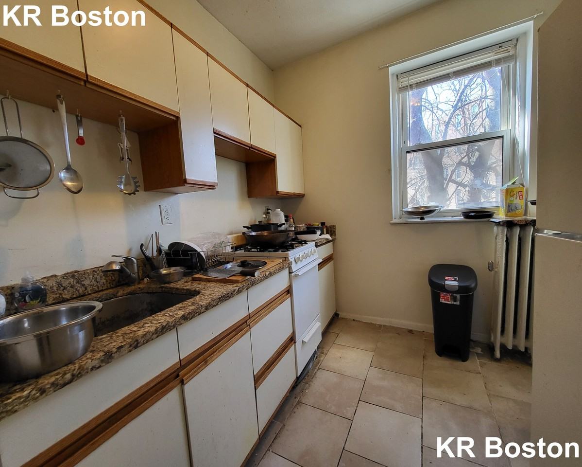 Gordon St. & Commonwealth Ave #8 - Photo 5 of 15