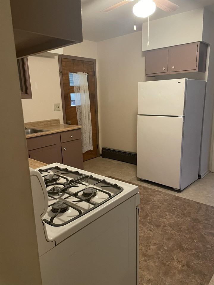 128 Hoose Ct #1 - Photo 3 of 11