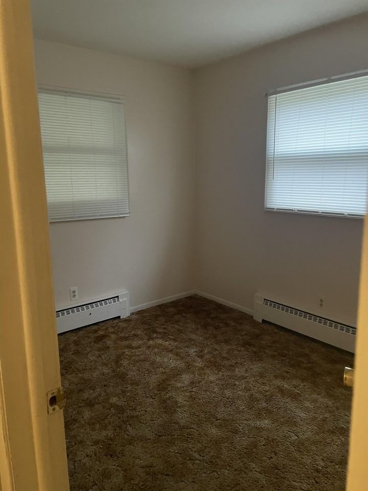 128 Hoose Ct #1 - Photo 5 of 11