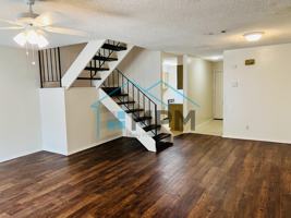 featured image of 7 Briarwood Cir #1