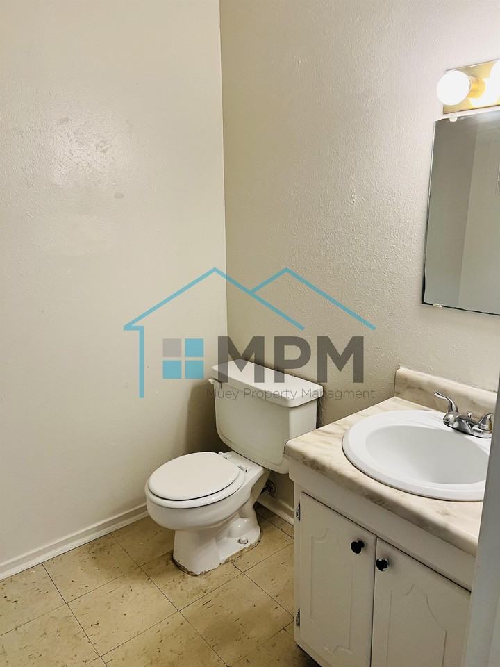 7 Briarwood Cir #1 - Photo 7 of 13