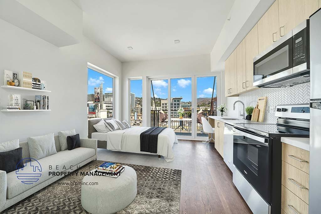 Premiere Hollywood Apartments 6762 Hawthorn Ave, Los Angeles, CA