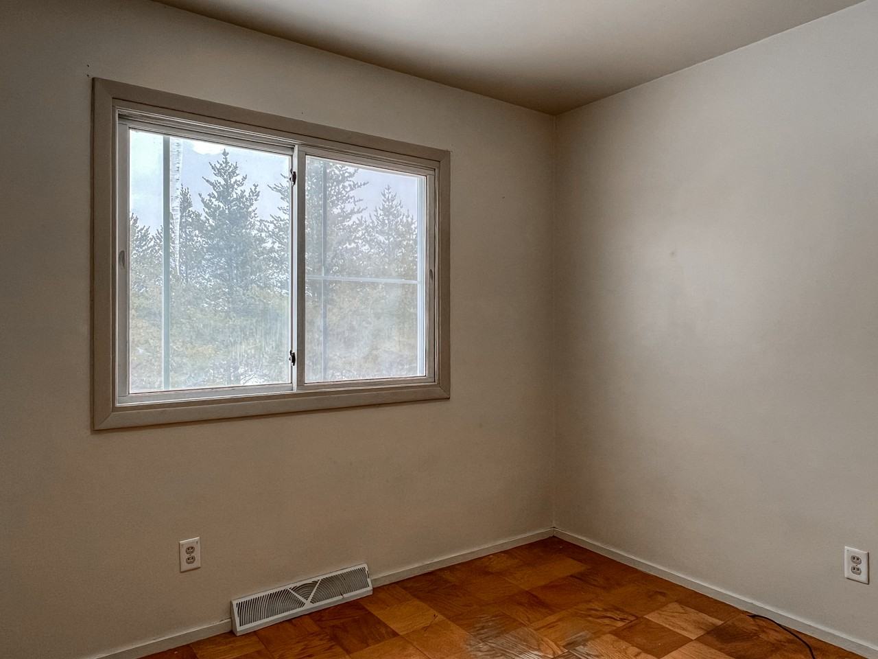 653 Hercules St #1 - Photo 7 of 12