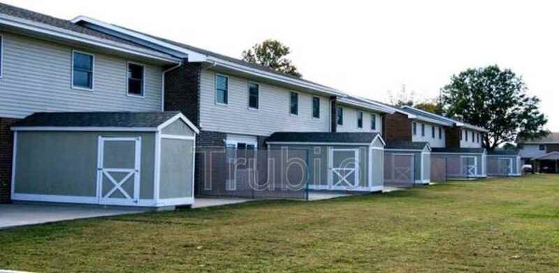 375 Mariner Ct - Photo 2 of 8