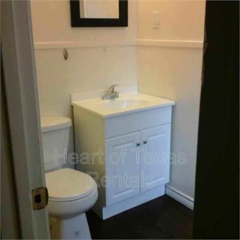 107 N Avenue J - Photo 3 of 12