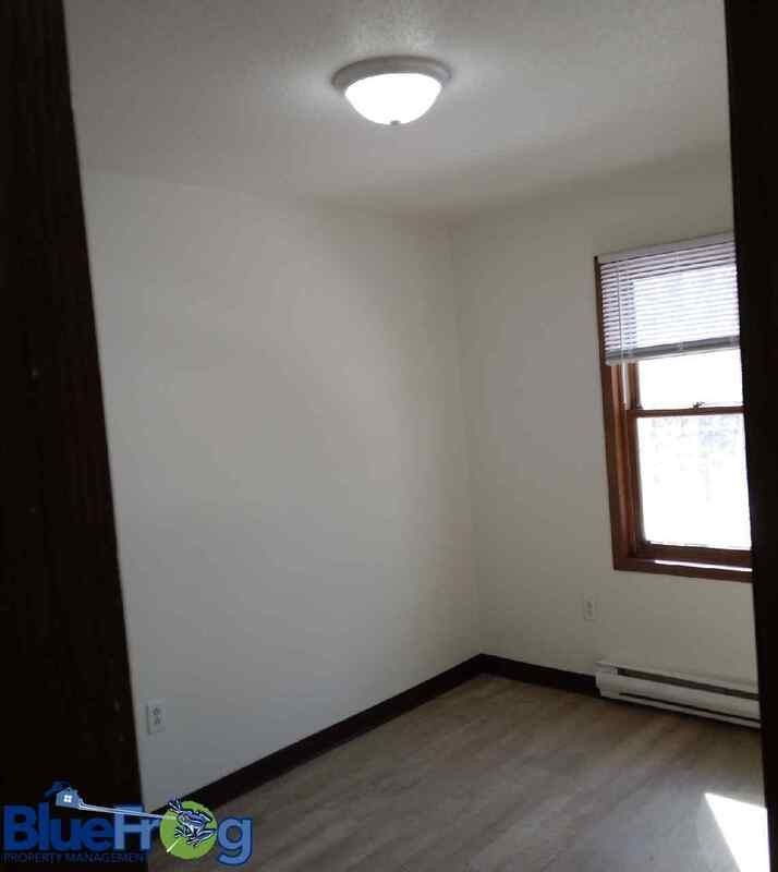 406 N Barkman St - Photo 6 of 10