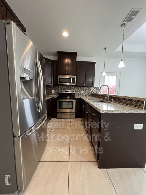 214 Fig Dr #4 - Photo 4 of 15